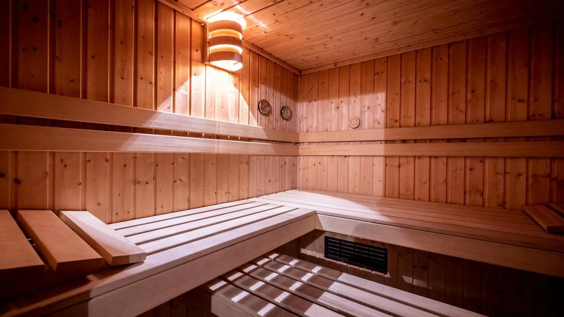 Chalet Spacieux 15 Pers. A Plagne 1800, Au Pied Des Pistes Avec Jacuzzi Et Sauna - Fr-1-181-2791 La Plagne-Tarentaise